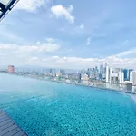 Nj Homestay Hostel At Regalia Residence