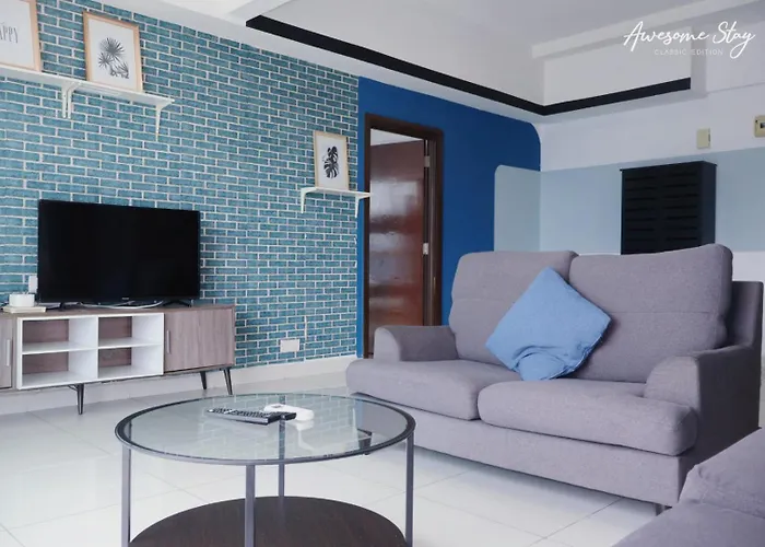 Nj Homestay Hostel At Regalia Residence